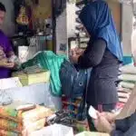 Ibu-Ibu di Sidoarjo Mengeluh Dampak Kenaikan Harga Beras dan Bahan Pangan Lainnya Terus Melonjak