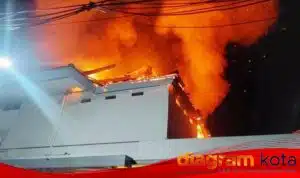 Kebakaran Melanda Rumah Sakit Gatoel di Mojokerto, korban sesak nafas