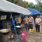 Respon Cepat Tim Gabungan TNI-Polri dan BPBD Probolinggo Tangani Banjir di Tiga Desa Kecamatan Dringu