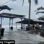 BPBD TRENGGALEK : Waspadai Gelombang Tinggi di Pantai Kabupaten Trenggalek