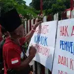 Kecurangan TSM dalam Pemilu 2024, Masyarakat Surabaya ‘Geruduk’ Kantor PDIP