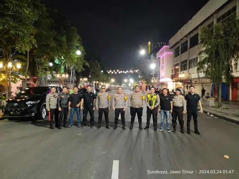 Gandeng Polrestabes Surabaya, Polsek Genteng Lakukan Penyekatan Malam Minggu