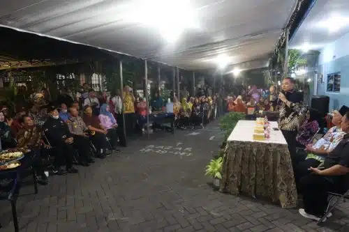Dari Gelap Ke Terang, Warga Baratajaya Nikmati Manfaat PJU Baru Dari Pemkot Surabaya