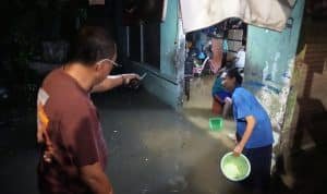 Tengah Malam,Cak Ji Terjun di Lokasi Genangan Simo Katrungan