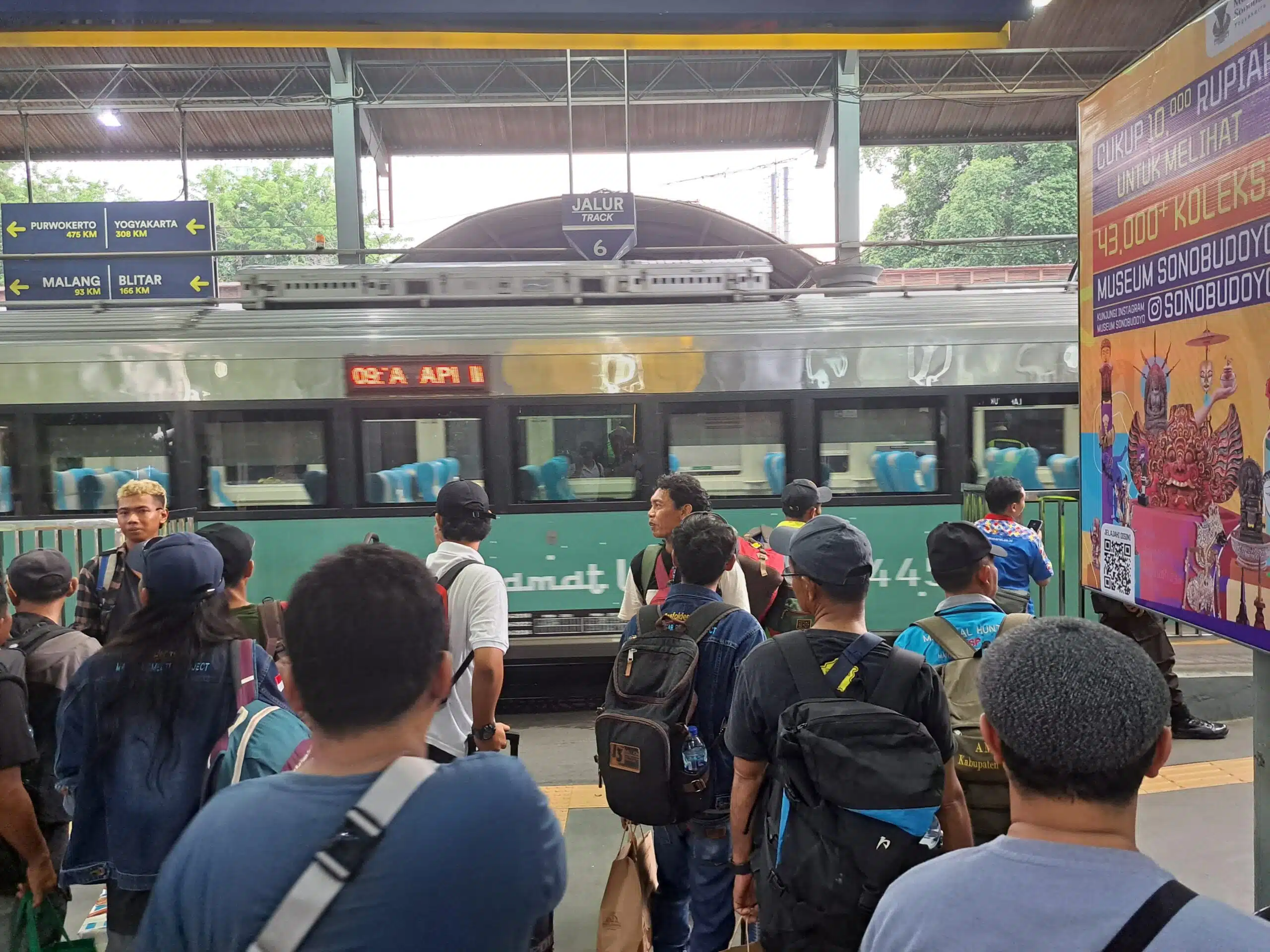 73.728 Penumpang Kereta di Jatim Manfaatkan Libur Cuti Bersama Waisak