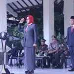 Diguyur Gerimis, Pemkab Sidoarjo Tetap Semangat Gelar Upacara Peringatan Hari Otonomi Daerah Ke-XXVIII