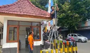 Operasi Ketupat Semeru 2024 Polres Lumajang Pasang Puluhan CCTV di Perlintasan Kereta Api