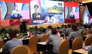 Kadiv Humas Polri Beri Penghargaan ke 7 Anggota dengan Nilai Sertifikasi Kompetensi Terbaik