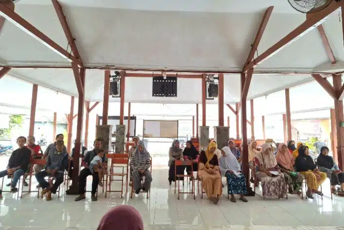 Kebahagiaan Warga Desa Gedangan Kabupaten Tulungagung Menerima BLT