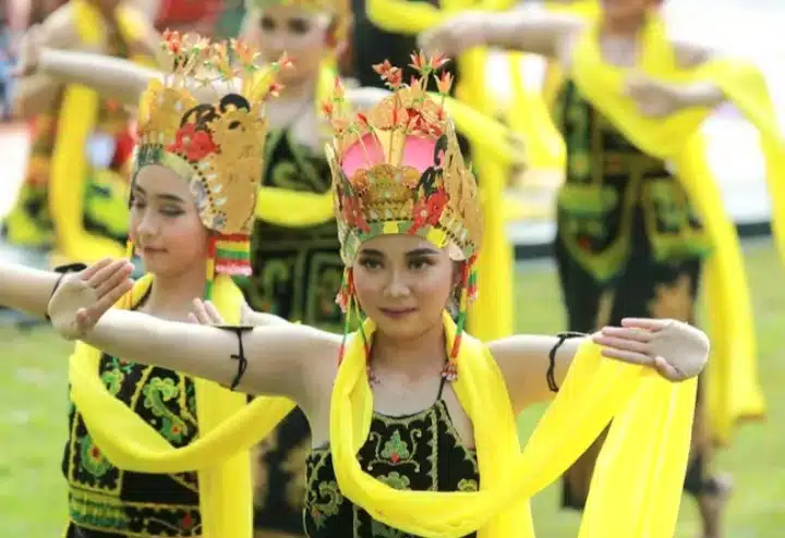 Pesona Sendratari Meras Gandrung di Taman Gandrung Terakota Banyuwangi