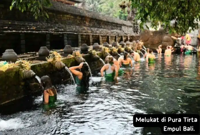 Ritual Melukat di Bali: Tradisi Pembersihan atau Komersialisasi?