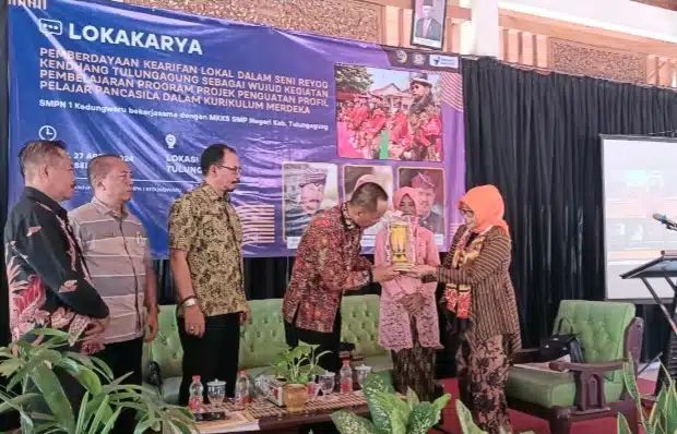 SMPN I Kedungwaru Tulungagung Adakan Lokakarya Pemberdayaan Kearipan Lokal Seni Reyog Kendhang