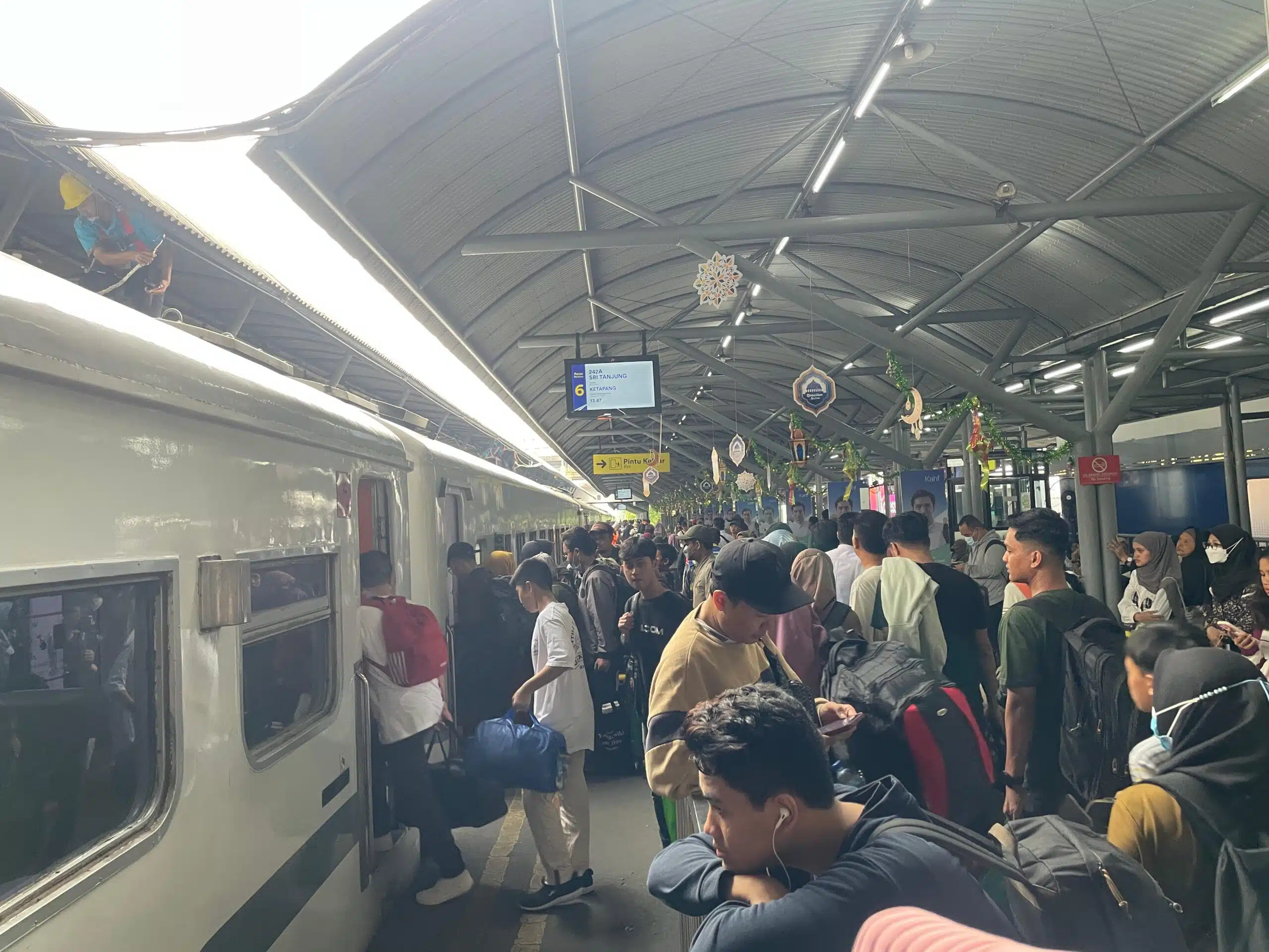 Daop 8 Surabaya Menjamin Ketersediaan Tiket Arus Balik Lebaran 2024