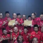 Terima Formulir di Depan Kader Banteng, Eri Cahyadi-Armuji Daftar ke PDIP Surabaya pada 2 Mei