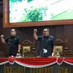 Adhy Karyono Sampaikan Nota Keuangan APBD 2023, Pendapatan Jatim Capai Rp33,767 Triliun