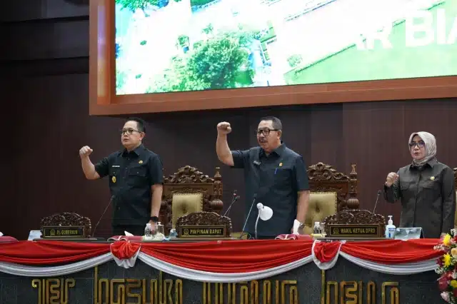 Adhy Karyono Sampaikan Nota Keuangan APBD 2023, Pendapatan Jatim Capai Rp33,767 Triliun