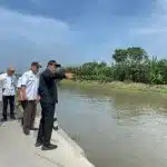 Plt Bupati Sidoarjo Perintahkan Dinas PU Bina Marga Segera Perbaiki Plengsengan Jalan Beton di Kedungbocok