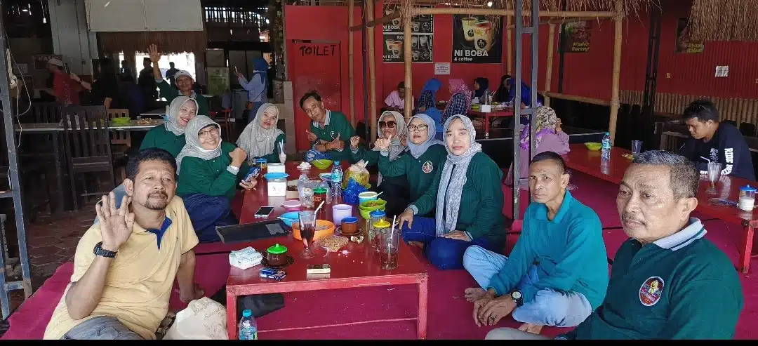 Pererat Persaudaraan Alumni SD Bina Karya 1982 Gelar Halal Bihalal di Surabaya