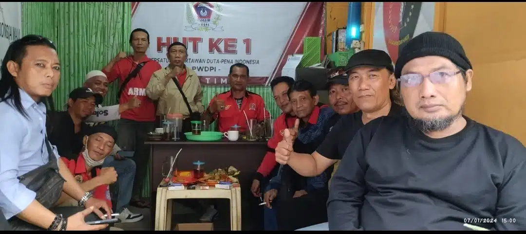 PWDPI DPW&DPC JATIM Bersama Rekan PERS Menyatakan Menolak isi RUU Penyusunan yang Dihasilkan Badan Legislasi DPR RI