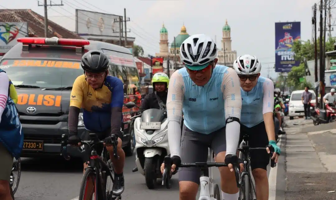 Tempuh 113 Km, Kapolda Jatim Pastikan Kesiapan Pengamanan Rute Tour de Panderman 2024 Dengan Bersepeda
