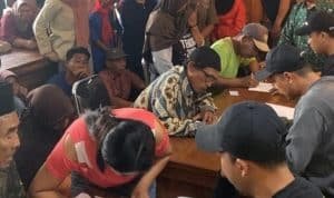 Kolaborasi Wujudkan Harkamtibmas Polresta Banyuwangi dan PT Bumisari Bagikan Tali Asih untuk Warga Pakel