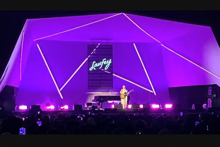 Laufey Menyanyi Jazz dengan Suara yang Merdu di BNI Java Jazz Festival 2024