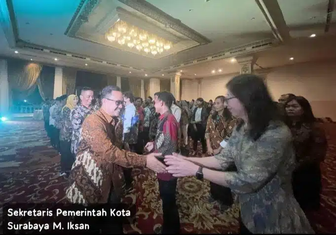 KPU Surabaya Melantik Anggota PPS untuk Pemilihan Gubernur dan Wakil Gubernur 2024