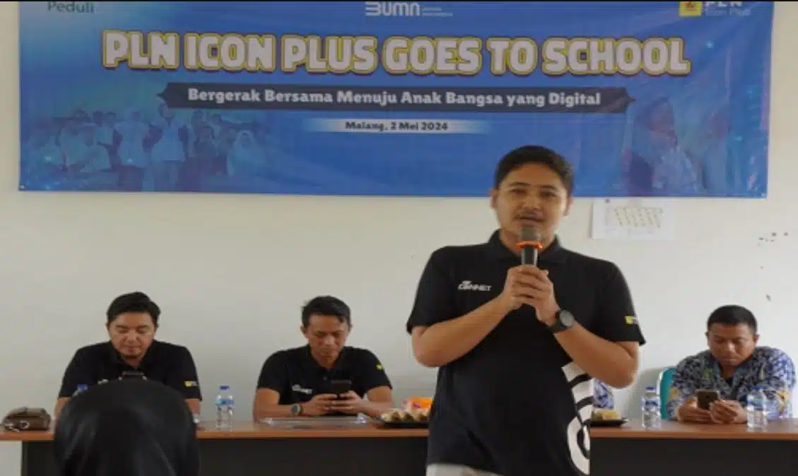 Peringati Hardiknas, PLN Icon Plus Gelar ‘CSR Goes To School’ di SMK Muhammadiyah 6 Donomulyo