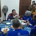 Ambil Formulir Pendaftaran Pilkada di Demokrat, Eri dan Lucy mesra saling Puji