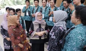 Penjabat Ketua PKK Jatim, Isye Adhy Karyono Hadiri Jamuan Makan Malam di Pura Mangkunegaran Solo