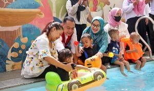 Pemkot Surabaya Resmikan Kolam Renang Tirta Bunda untuk Anak Stunting