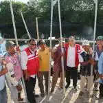 Tingkatkan Penghasilan, Wali Kota Eri Serahkan Alat Tangkap Ikan di Kenjeran