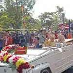 Wali Kota Eri dan Rini Indriyani Kenakan Manten Pegon di Surabaya Vaganza