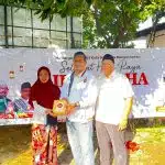 Peduli dan Ramah Lingkungan PKS Kota Surabaya Sebar Paket Hewan Kurban Idul Adha 1445H Pakai Kemasan Besek