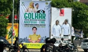 Pasang Baliho, Golkar Surabaya Komitmen Menangkan Khofifah-Emil di Pilgub Jatim