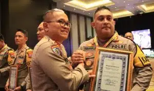 Polres Pelabuhan Tanjung Perak Terima Penghargaan dari Kapolda Jatim kategori Kemitraan Terbaik