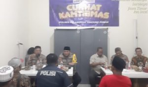 Jaring Aspirasi Warga Polres Pelabuhan Tanjung Perak Gelar Cangkrukan Kamtibmas.