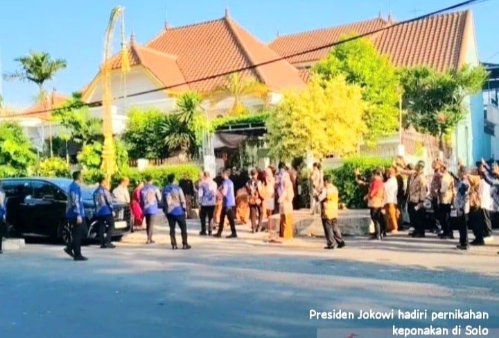 Presiden Jokowi Menghadiri Pernikahan Keponakannya di Solo