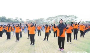 Peluncuran Senam Guru Indonesia, BPPG UNESA beserta 2.000 Guru Cetak Rekor MURI