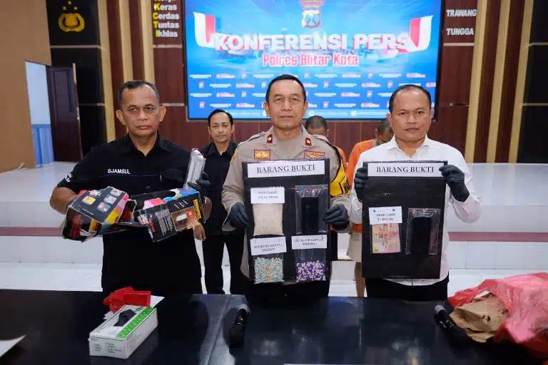 Polres Blitar Kota Bongkar Peredaran Sabu dan Ekstasi Senilai Rp 1,5 Miliar