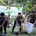 Peringati Hari Bhayangkara ke-78, Polres Madiun Hijaukan Waduk Widas