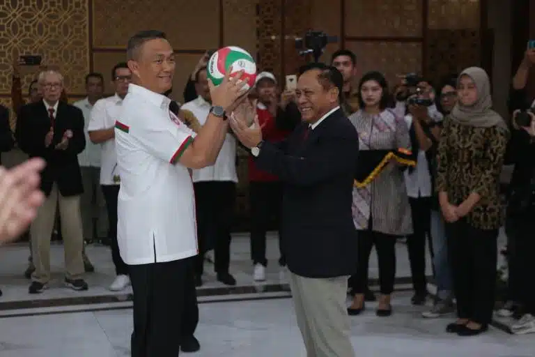 Kapolda Jatim Dilantik Sebagai Ketua Pengprov PBVSI 2024-2028
