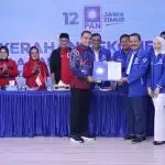 Eri Cahyadi Terima Surat Tugas dari PAN untuk Pilkada Surabaya 2024