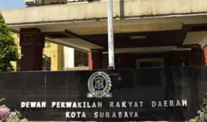Gedung DPRD Surabaya Kasus Bimtek DPRD Surabaya , Wakil Wali Kota