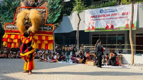 Usung Ragam Budaya, SDI Maryam Tutup MPLS Dengan Reog Ponorogo