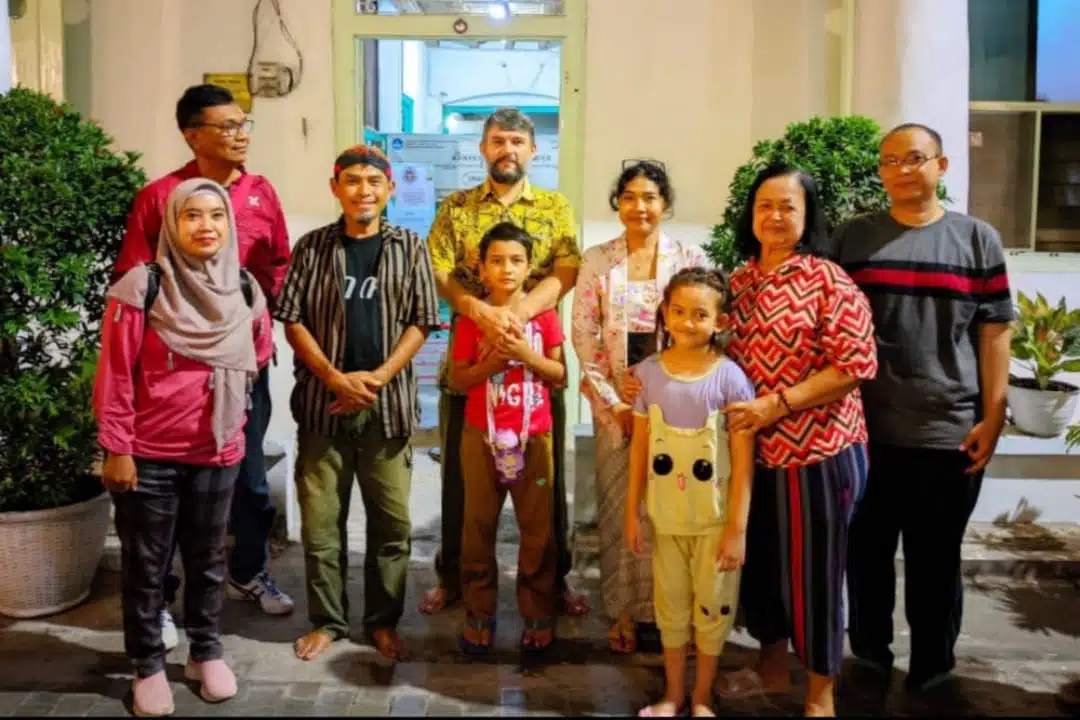 Ekspariat dan Kearifan Lokal: Dukungan di Zona Eropa Kota Lama Surabaya