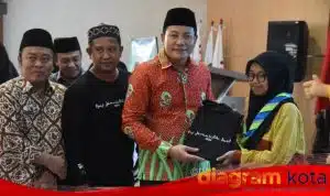 Plt. Bupati H. Subandi Ajak Santri Sebar Informasi Positif
