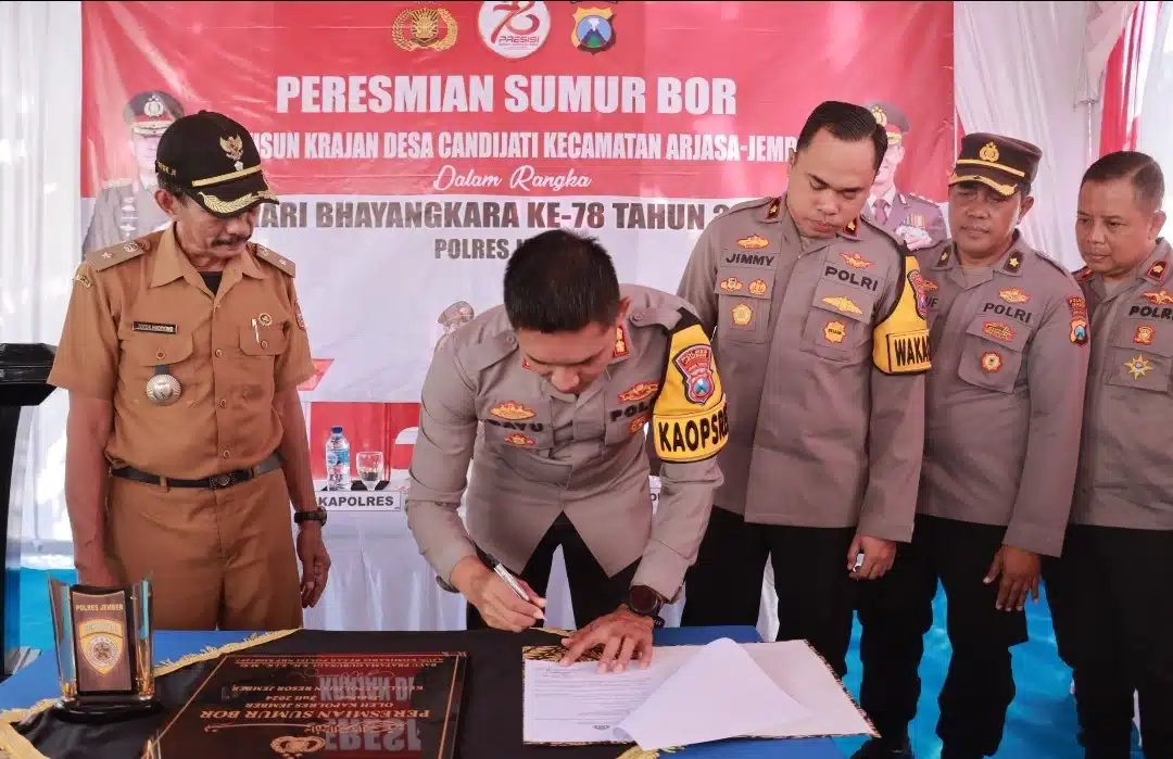 Kapolres Jember Resmikan Sumur Bor Bhayangkara Tatag Trawang Tungga di Desa Candijati