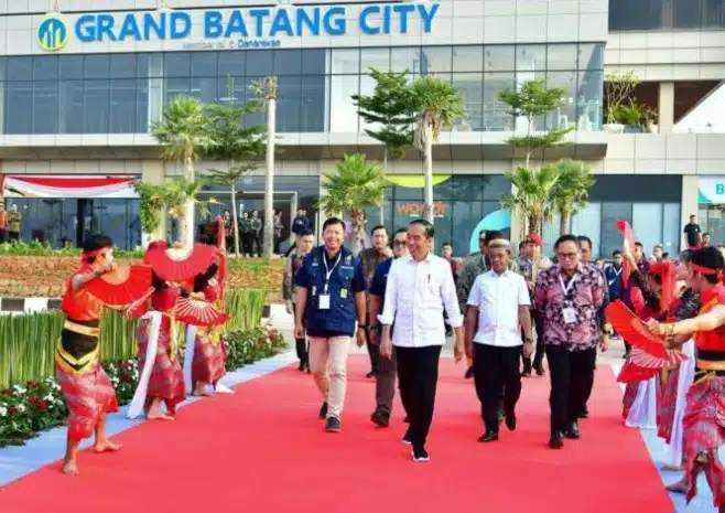 Presiden Joko Widodo Resmikan Operasional Kawasan Industri Terpadu Batang