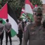 Aksi Solidaritas di Taman Apsari: Bendera Palestina Membentang 30 Meter